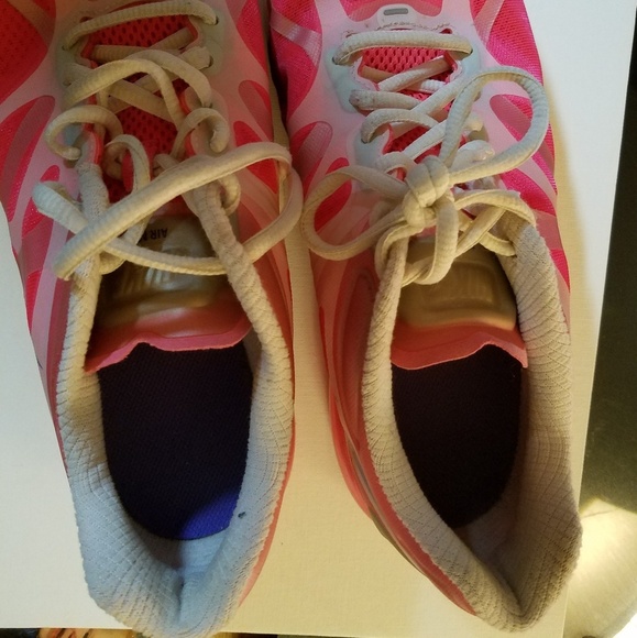 Nike Air Max Size 7Y Pink - Picture 2 of 8